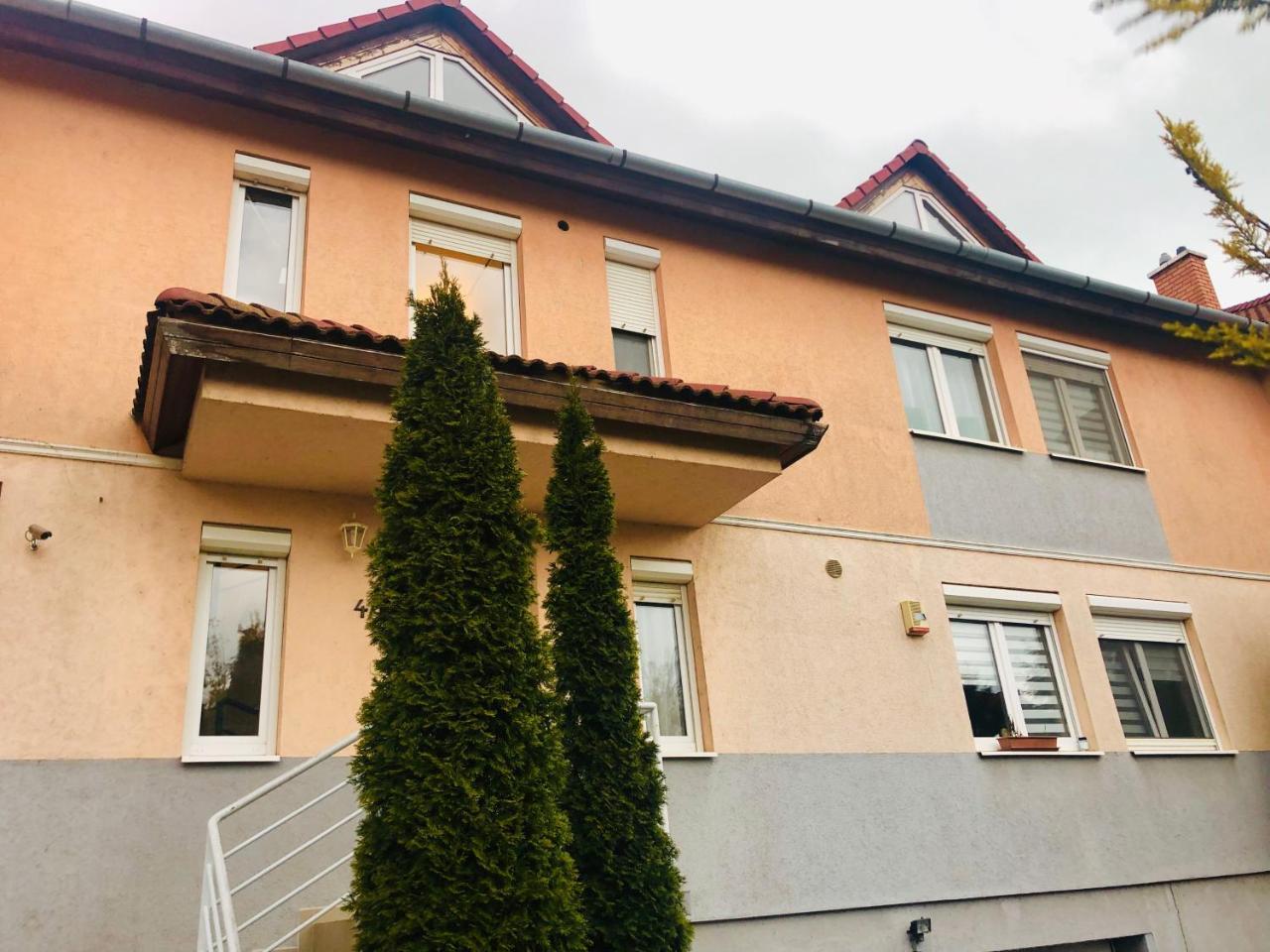 Ferienwohnung Akacvirag Apartman Siófok Exterior foto