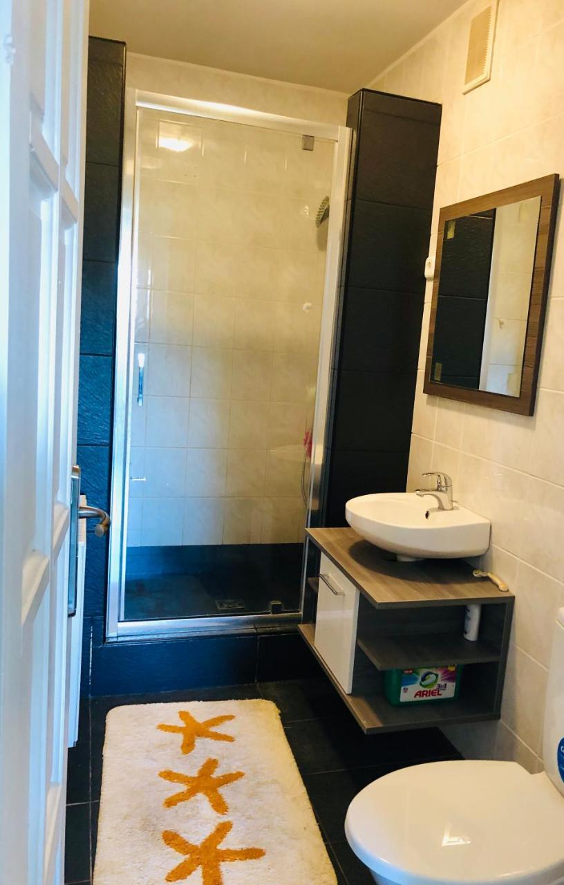 Ferienwohnung Akacvirag Apartman Siófok Exterior foto